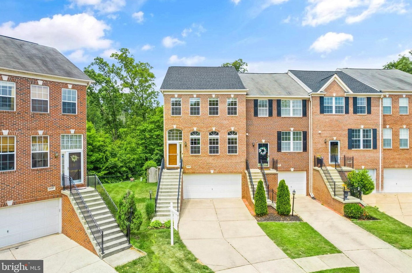 43093 Forest Edge Sq, Ashburn VA  20148-4044 exterior