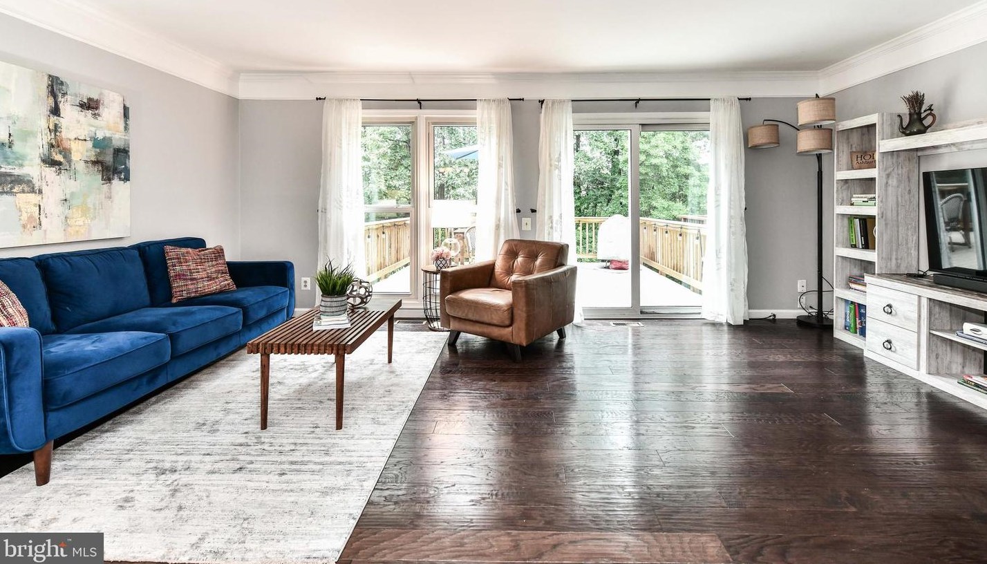 43792 Laburnum Sq, Ashburn VA  20147-5443 exterior