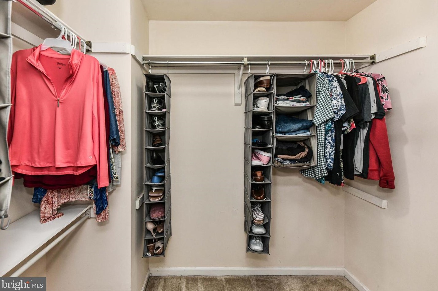 43792 Laburnum Sq, Ashburn VA  20147-5443 exterior