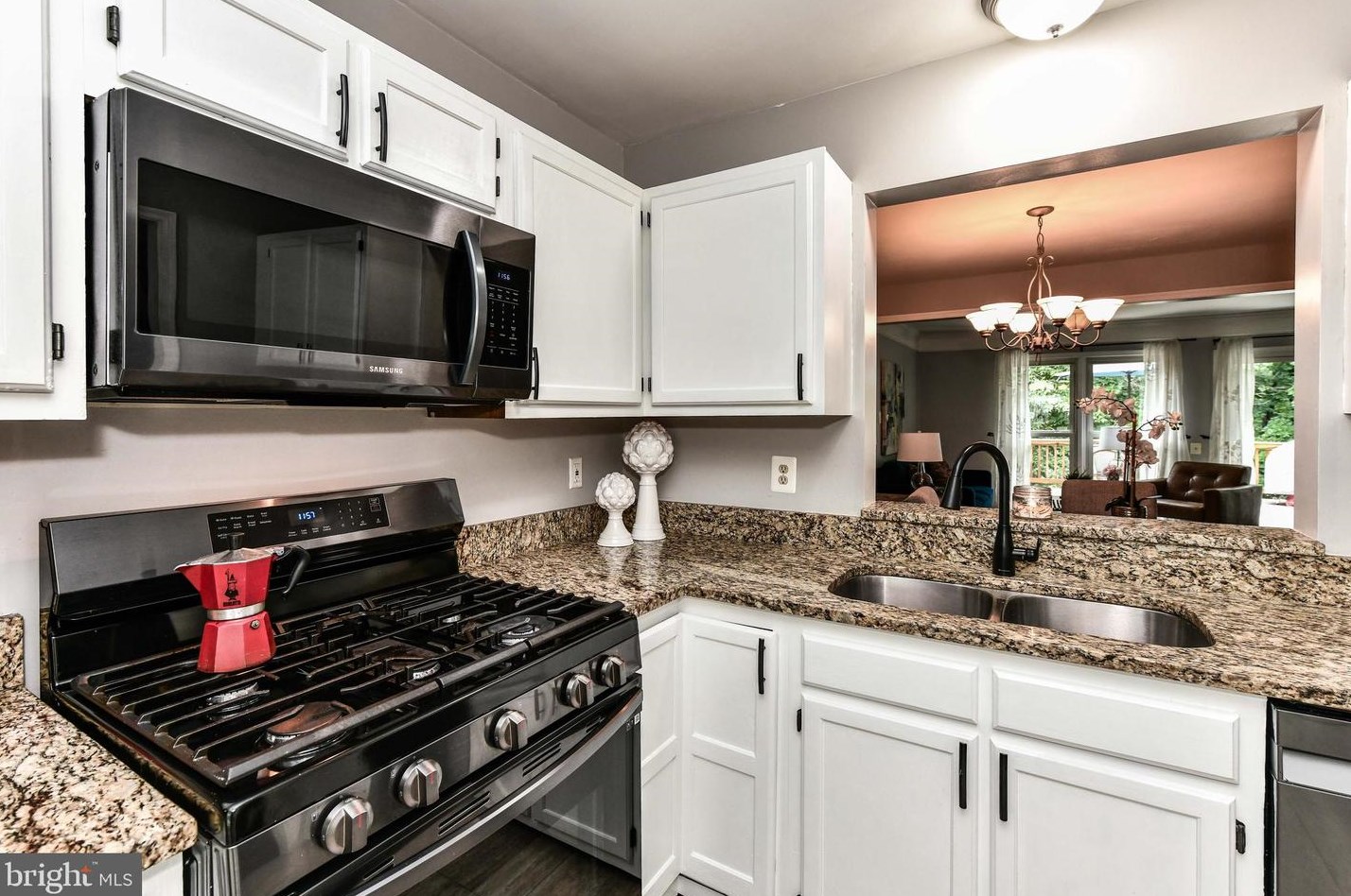 43792 Laburnum Sq, Ashburn VA  20147-5443 exterior