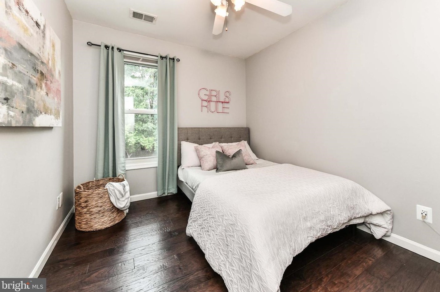 43792 Laburnum Sq, Ashburn VA  20147-5443 exterior