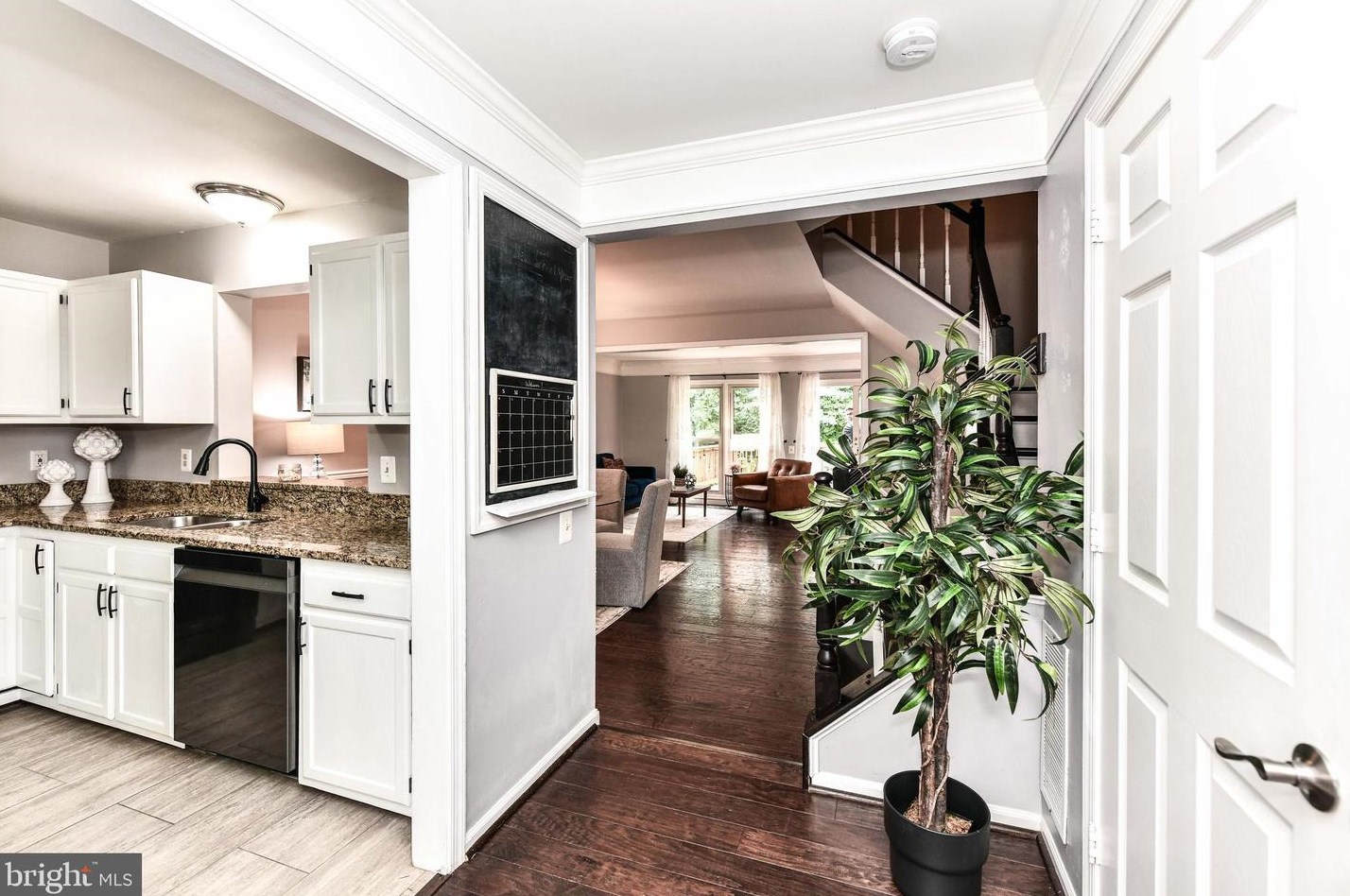 43792 Laburnum Sq, Ashburn VA  20147-5443 exterior