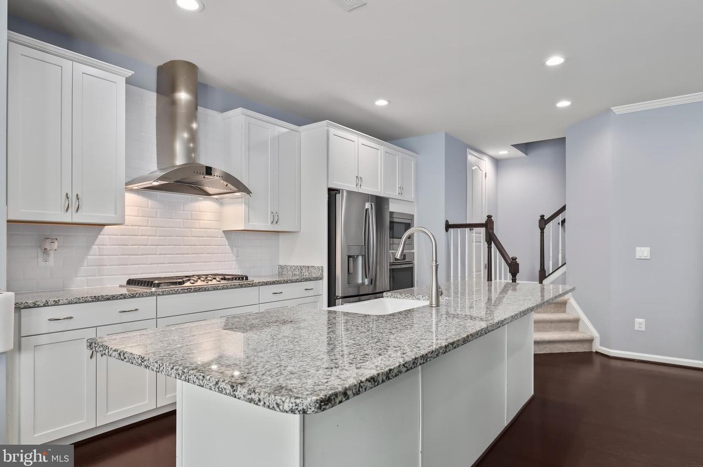 42463 Benfold Sq, Ashburn VA 20148-7610 exterior