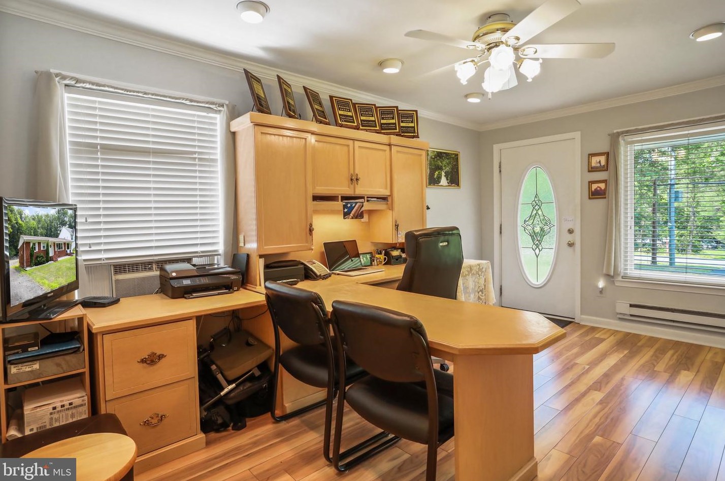 20470 Broad Run Dr, Sterling VA  20165-2511 exterior