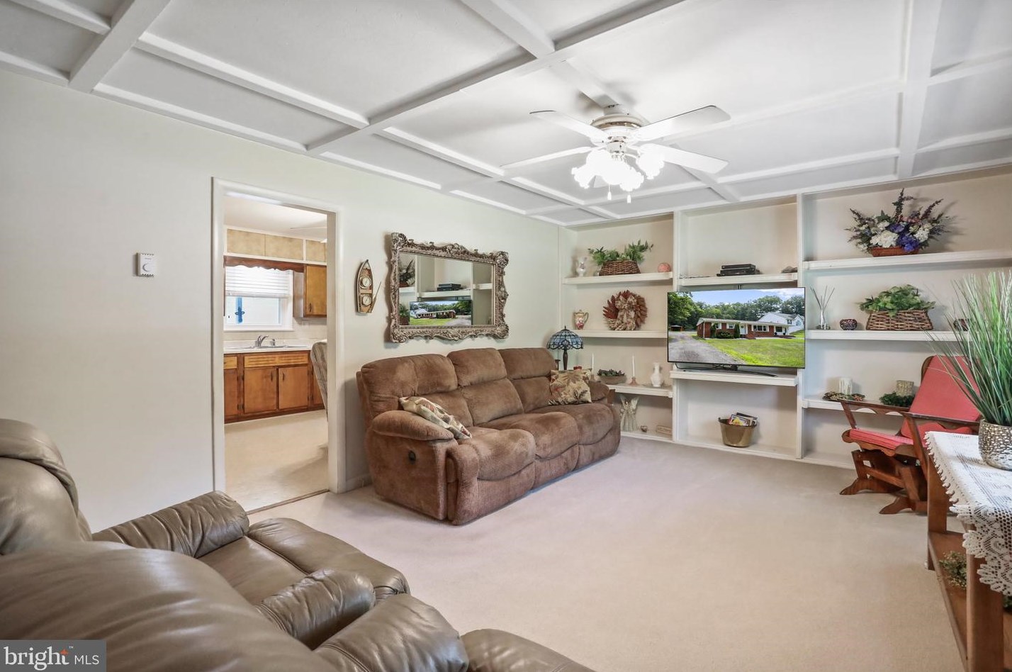 20470 Broad Run Dr, Sterling VA  20165-2511 exterior