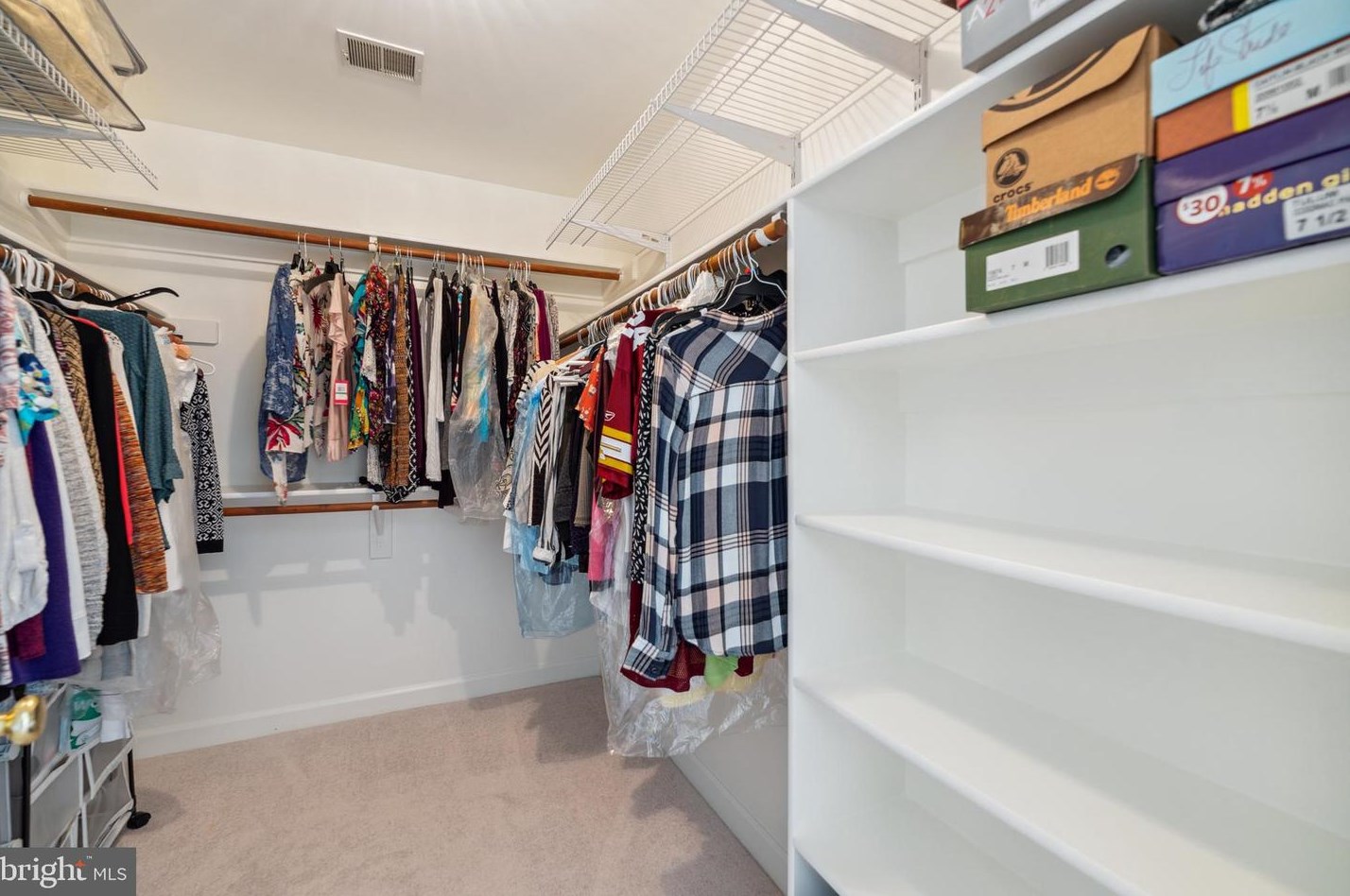 43237 Lighthouse Pl, Fairfax VA 20152-5341 exterior