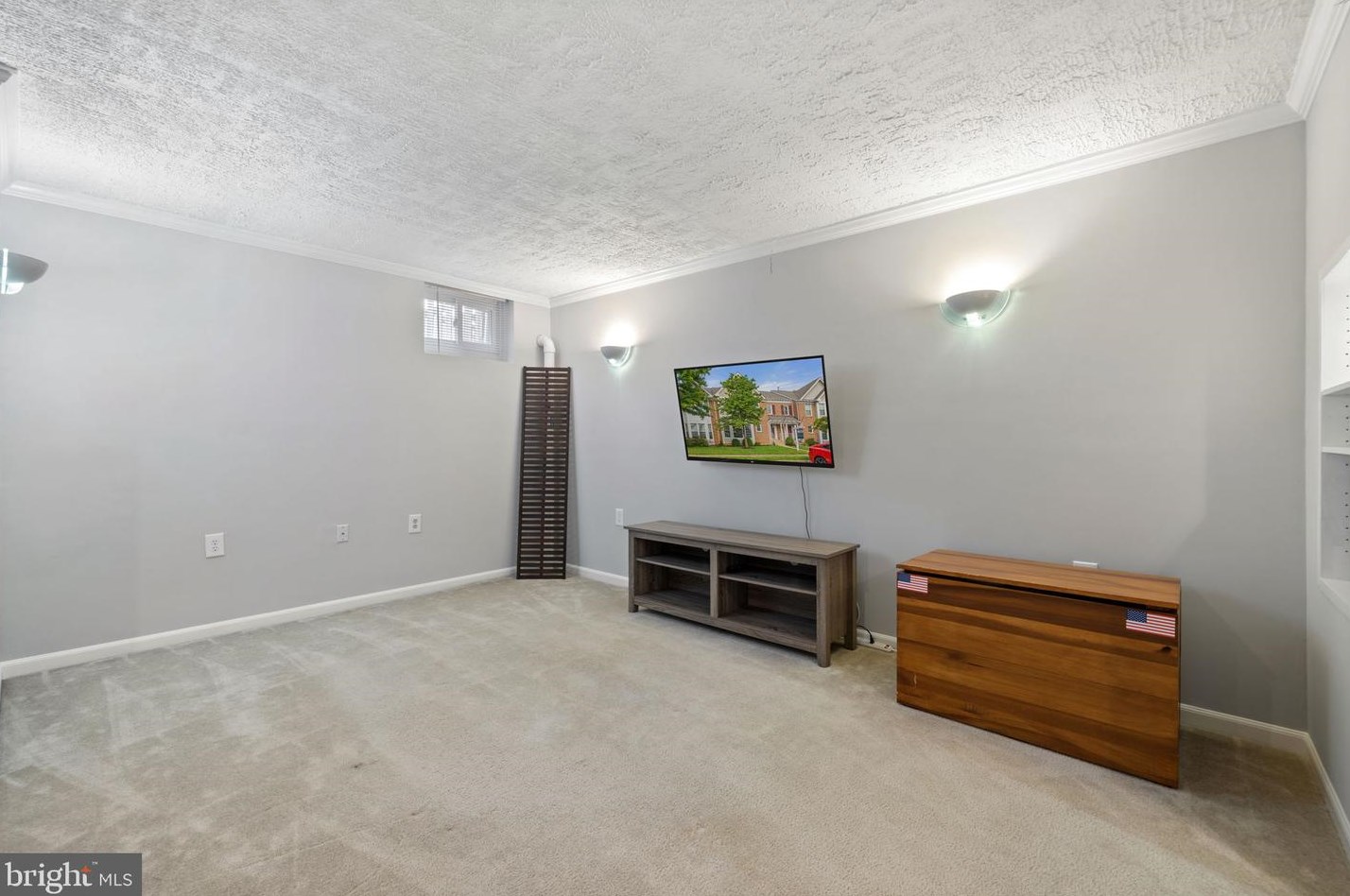 21825 Formosa Sq, Dulles VA  20164-7036 exterior