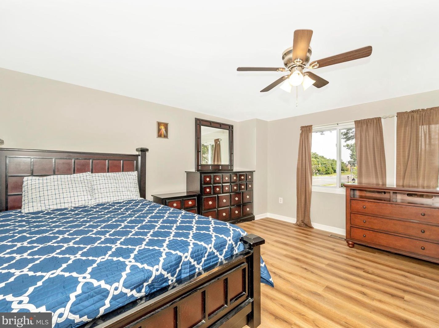 806 Brethour Ct, Dulles VA  20164-1438 exterior