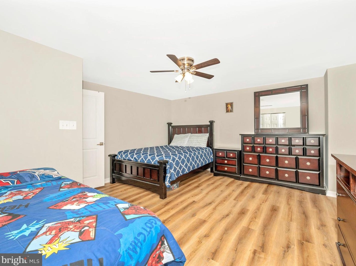 806 Brethour Ct, Dulles VA  20164-1438 exterior