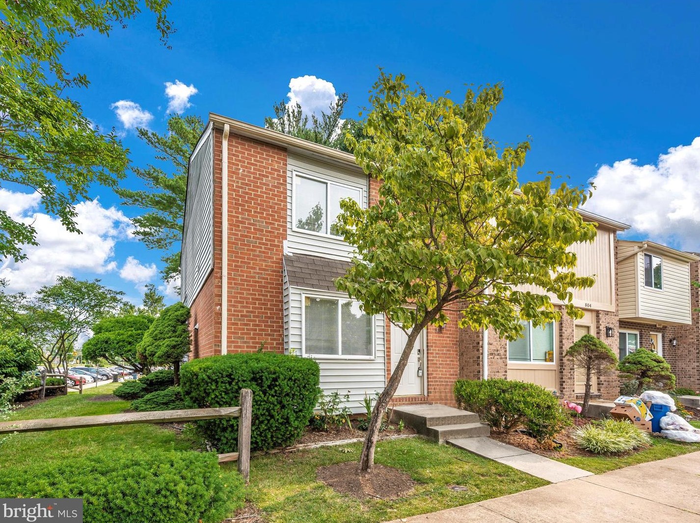 806 Brethour Ct, Dulles VA  20164-1438 exterior