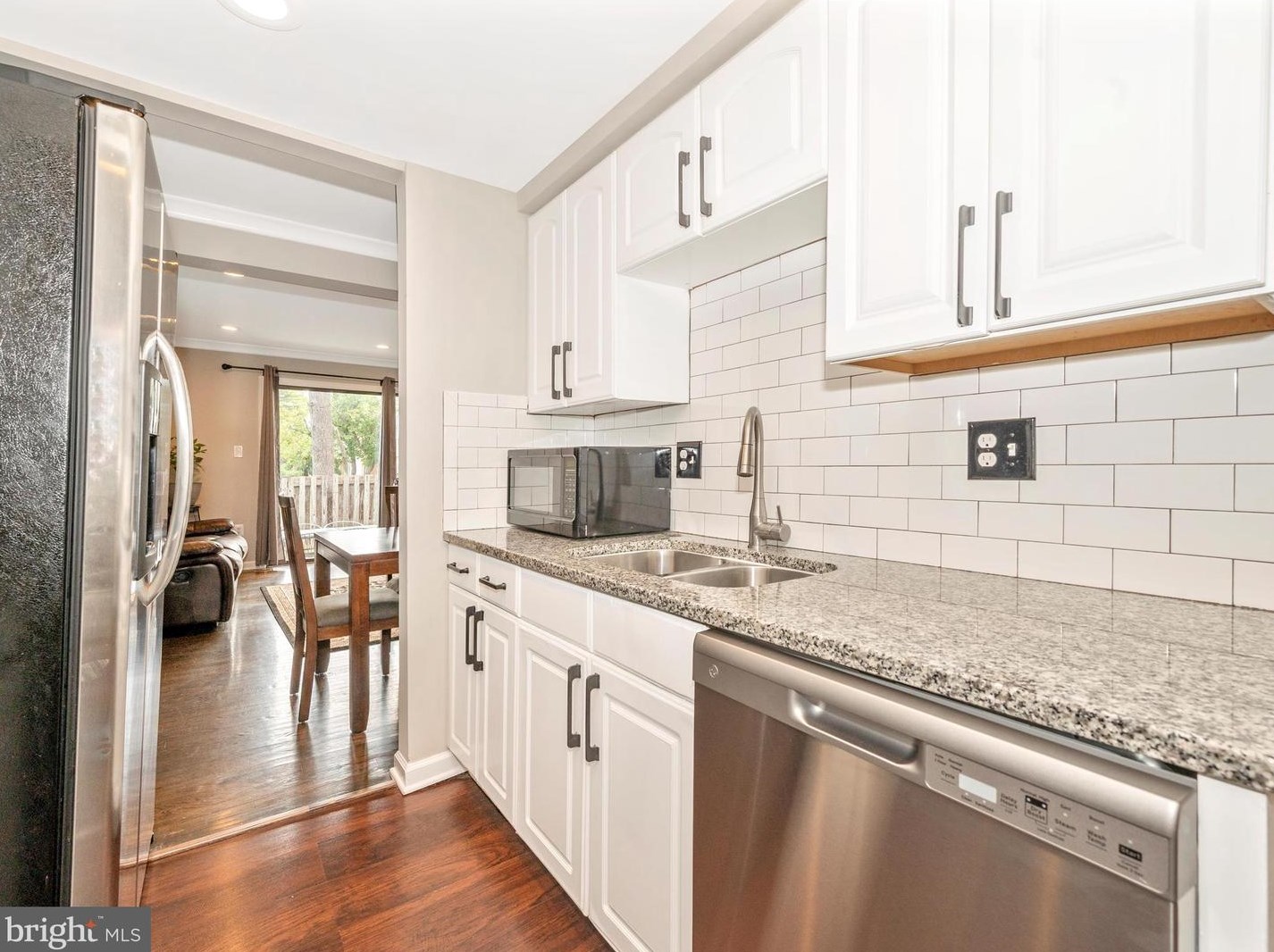 806 Brethour Ct, Dulles VA  20164-1438 exterior