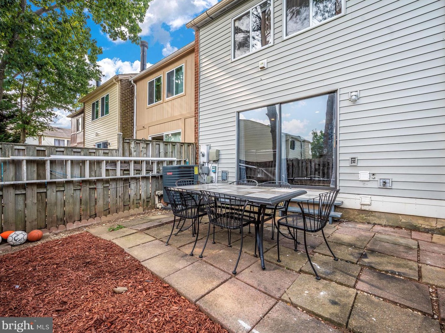 806 Brethour Ct, Dulles VA  20164-1438 exterior