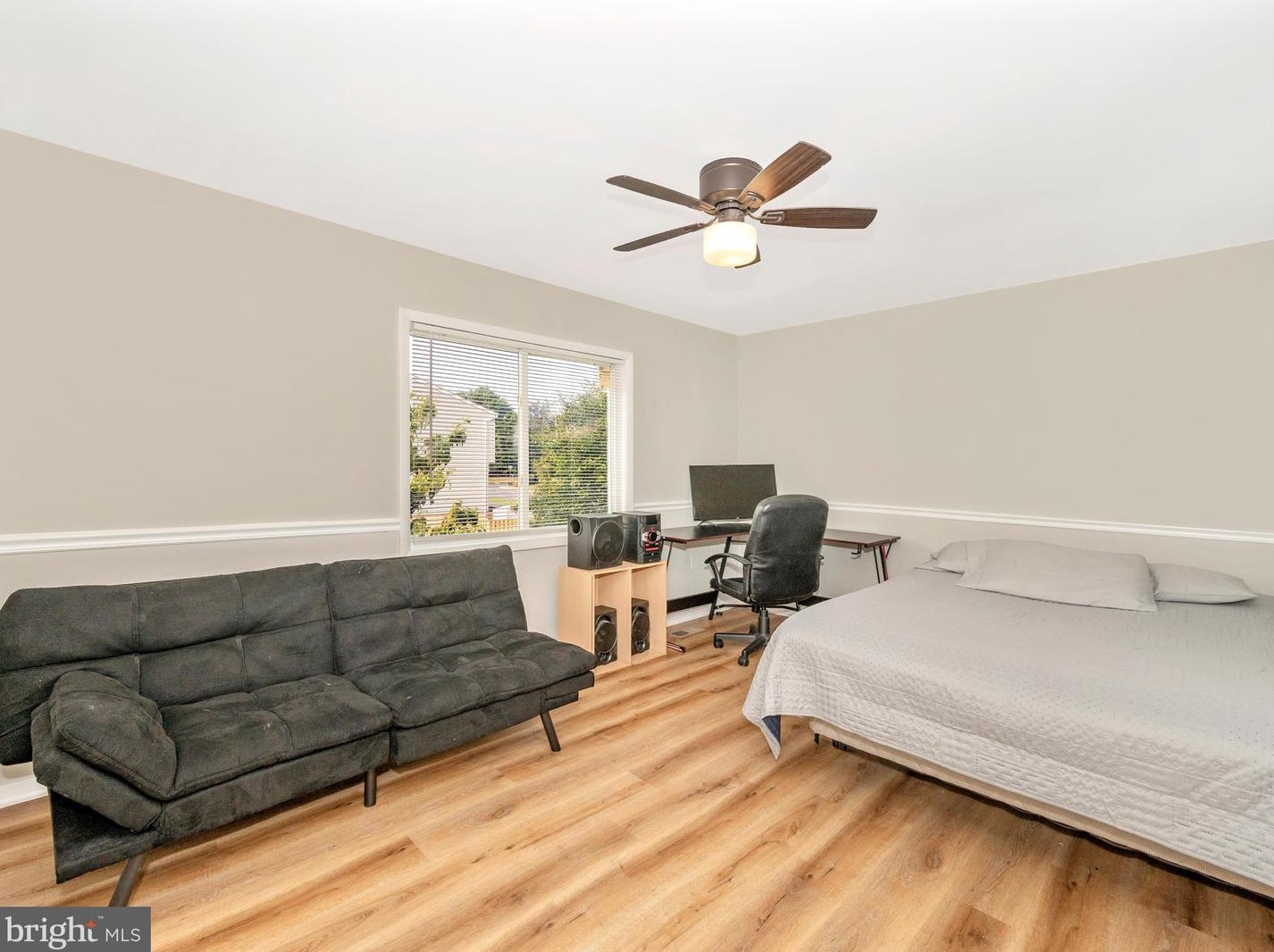 806 Brethour Ct, Dulles VA  20164-1438 exterior