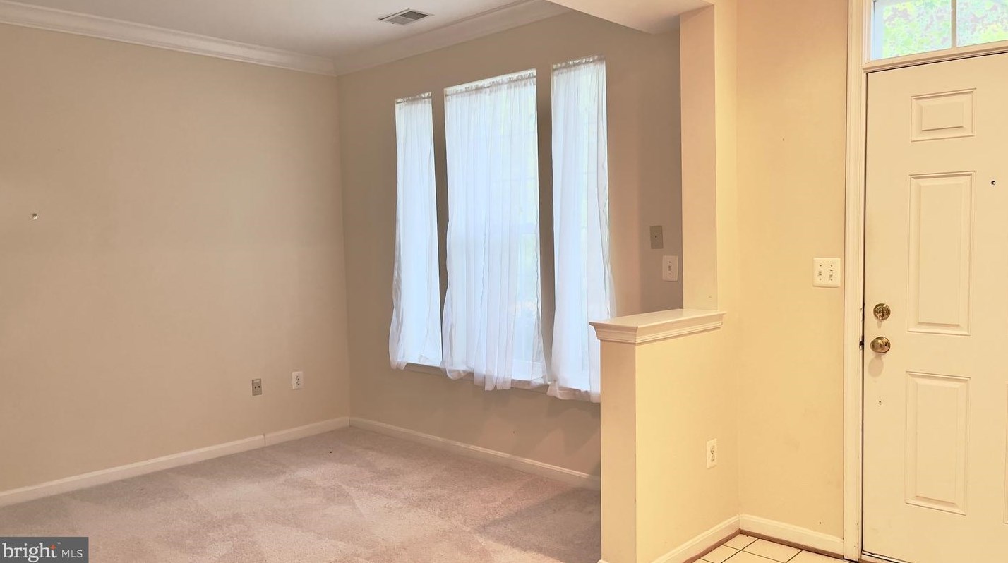 46240 Milthorn Ter, Dulles VA  20165-8738 exterior