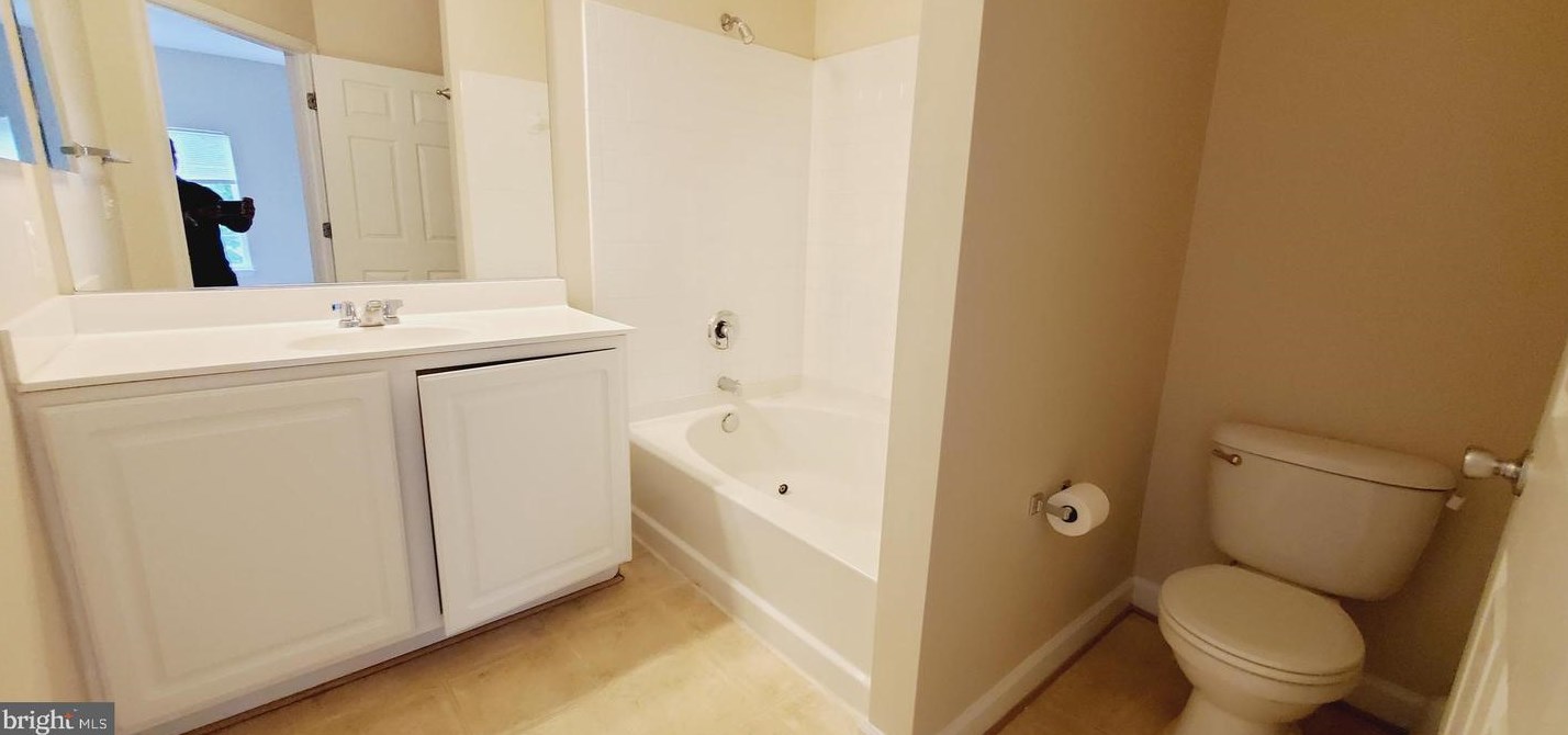 42529 Hollyhock Ter, Ashburn VA 20148-4839 exterior