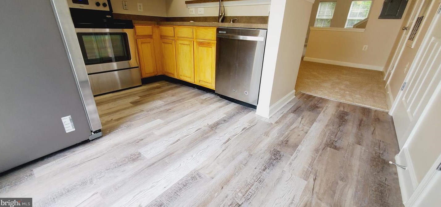 42529 Hollyhock Ter, Ashburn VA 20148-4839 exterior