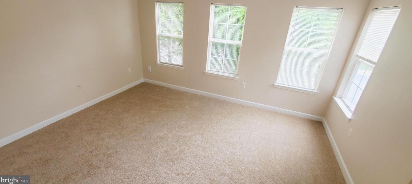 42529 Hollyhock Ter, Ashburn VA 20148-4839 exterior