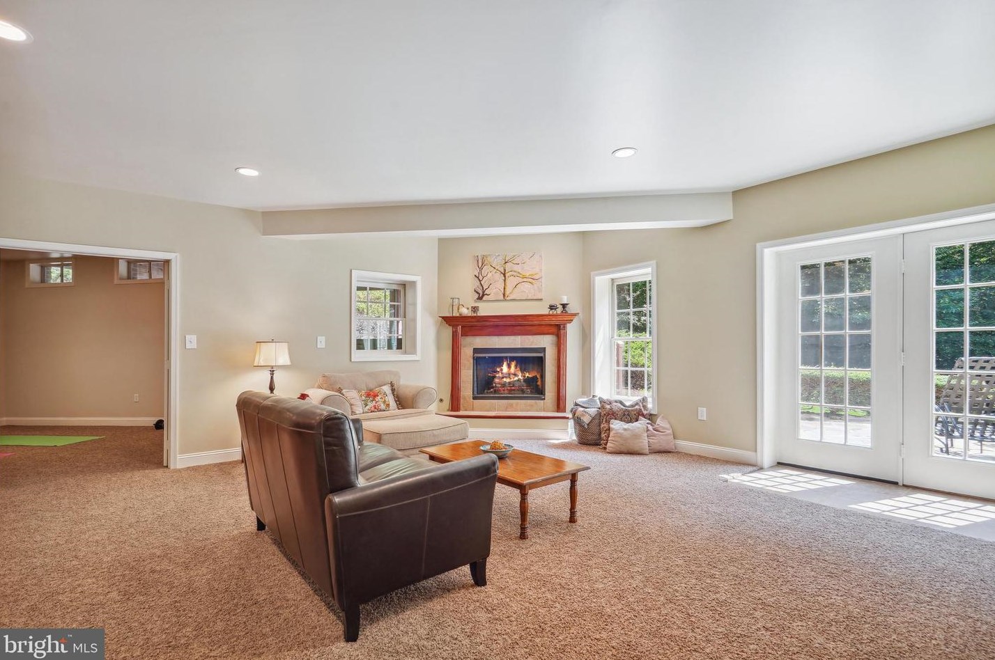 11317 Stonehouse Pl, Dulles VA  20165-5122 exterior
