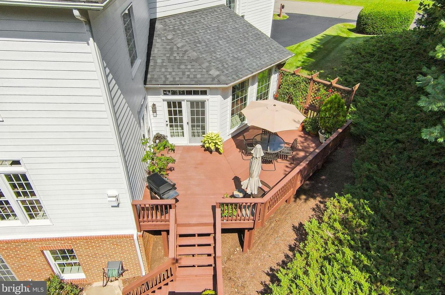 11317 Stonehouse Pl, Dulles VA  20165-5122 exterior