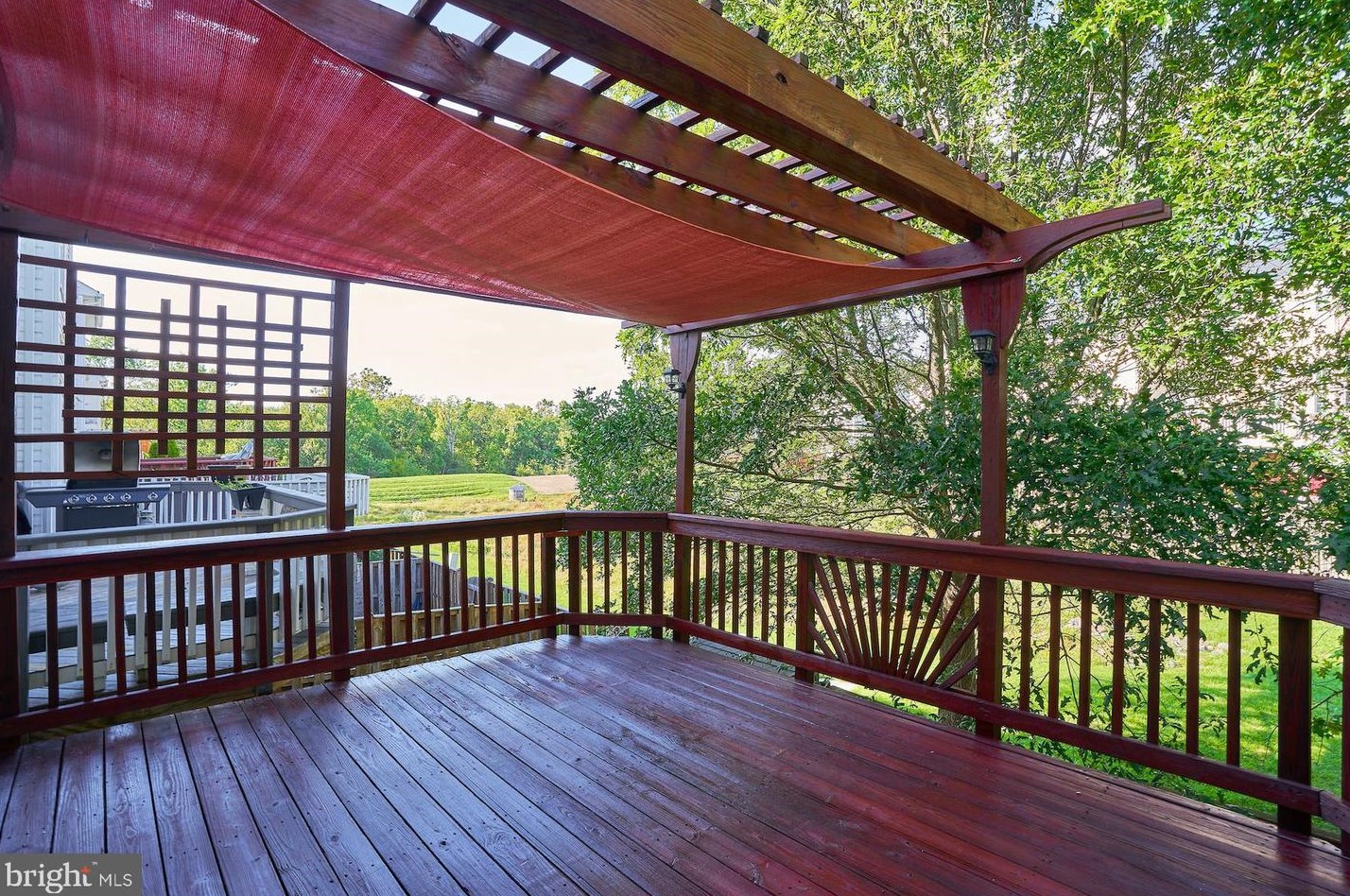 21822 Kings Xing Ter, Ashburn VA 20147-4519 exterior