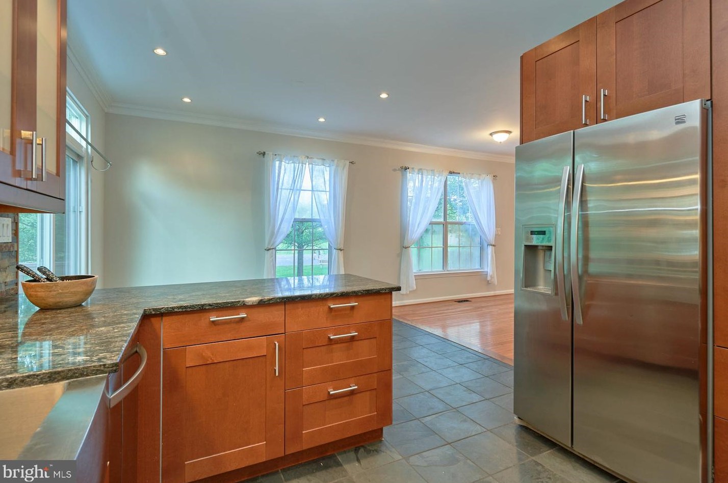 21822 Kings Xing Ter, Ashburn VA 20147-4519 exterior