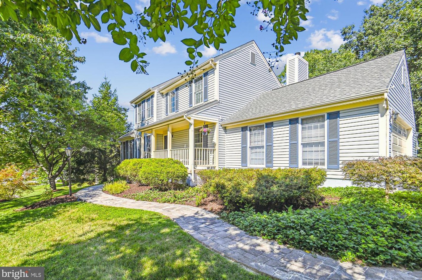 43564 Golden Meadow Cir, Ashburn VA  20147-5422 exterior