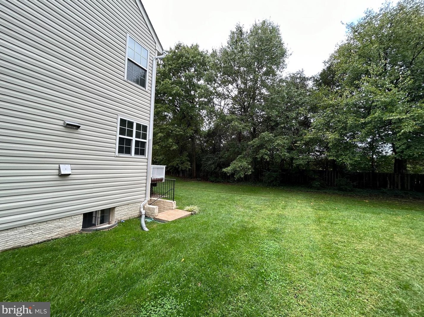 46728 Hollow Mountain Pl, Dulles VA  20164-2229 exterior