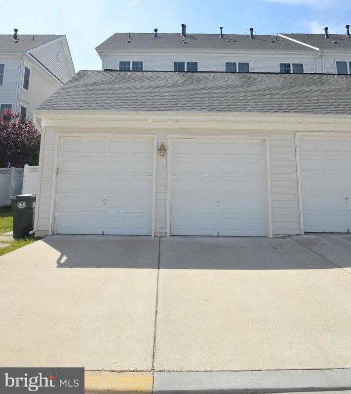 22942 Eversole Ter, Ashburn VA  20148-5672 exterior