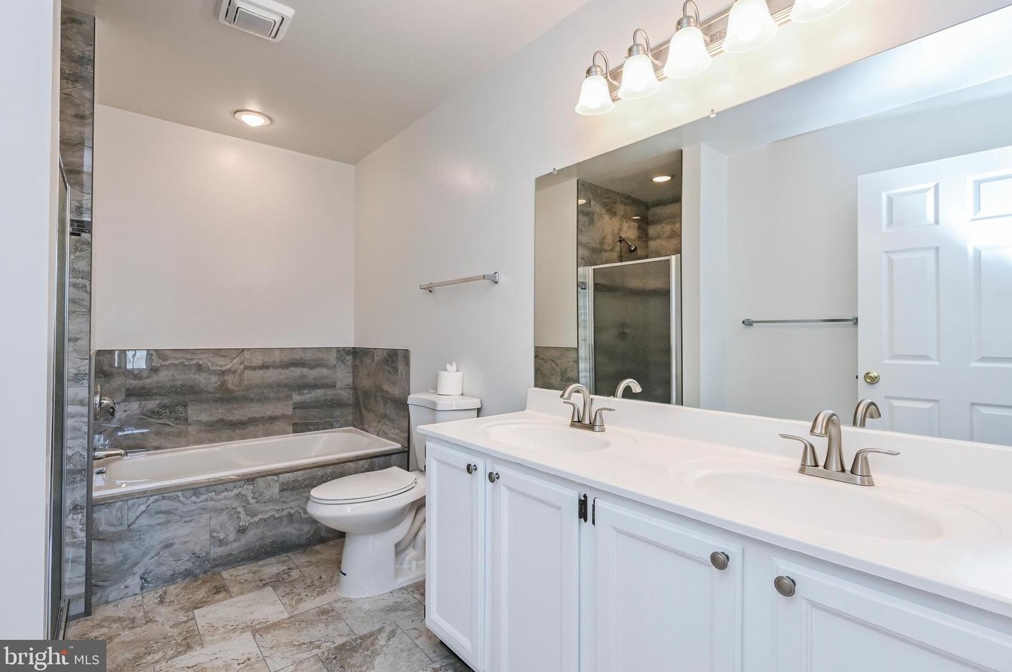 43469 Postrail Sq, Ashburn VA  20147-4632 exterior