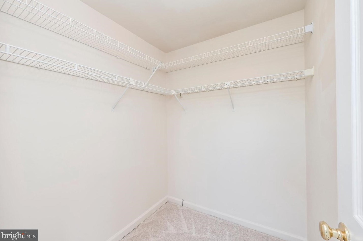 43469 Postrail Sq, Ashburn VA  20147-4632 exterior