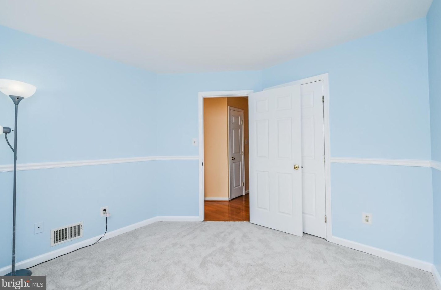 43469 Postrail Sq, Ashburn VA  20147-4632 exterior