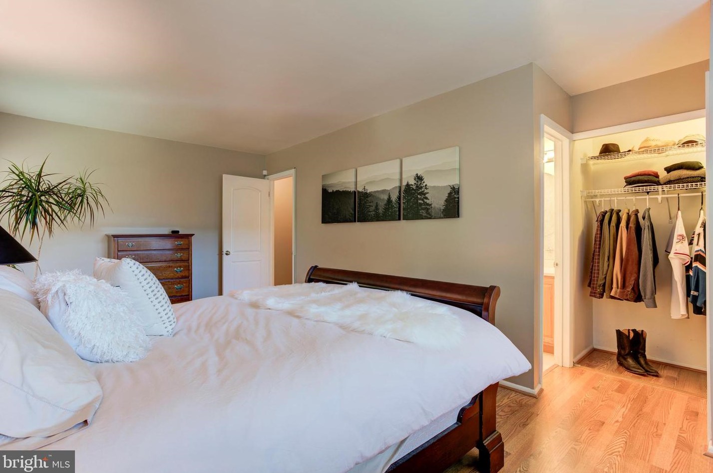 212 Penny Ln, Dulles VA  20164-1606 exterior