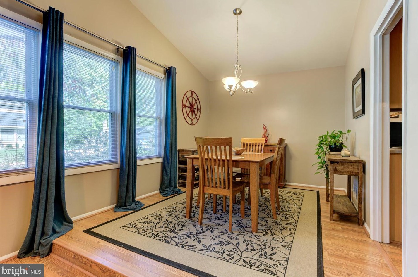 212 Penny Ln, Dulles VA  20164-1606 exterior