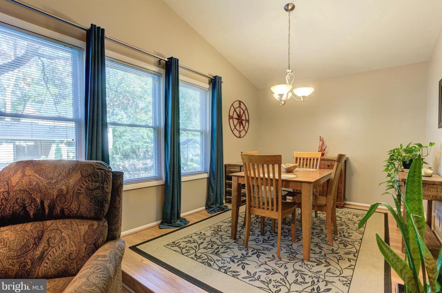 212 Penny Ln, Dulles VA  20164-1606 exterior