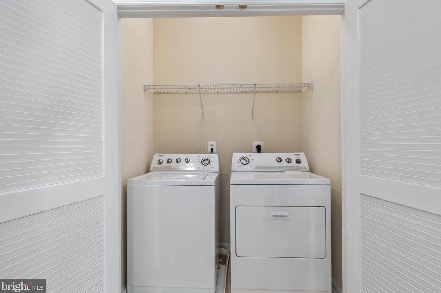 42591 Hollyhock Ter, Ashburn VA 20148-6408 exterior