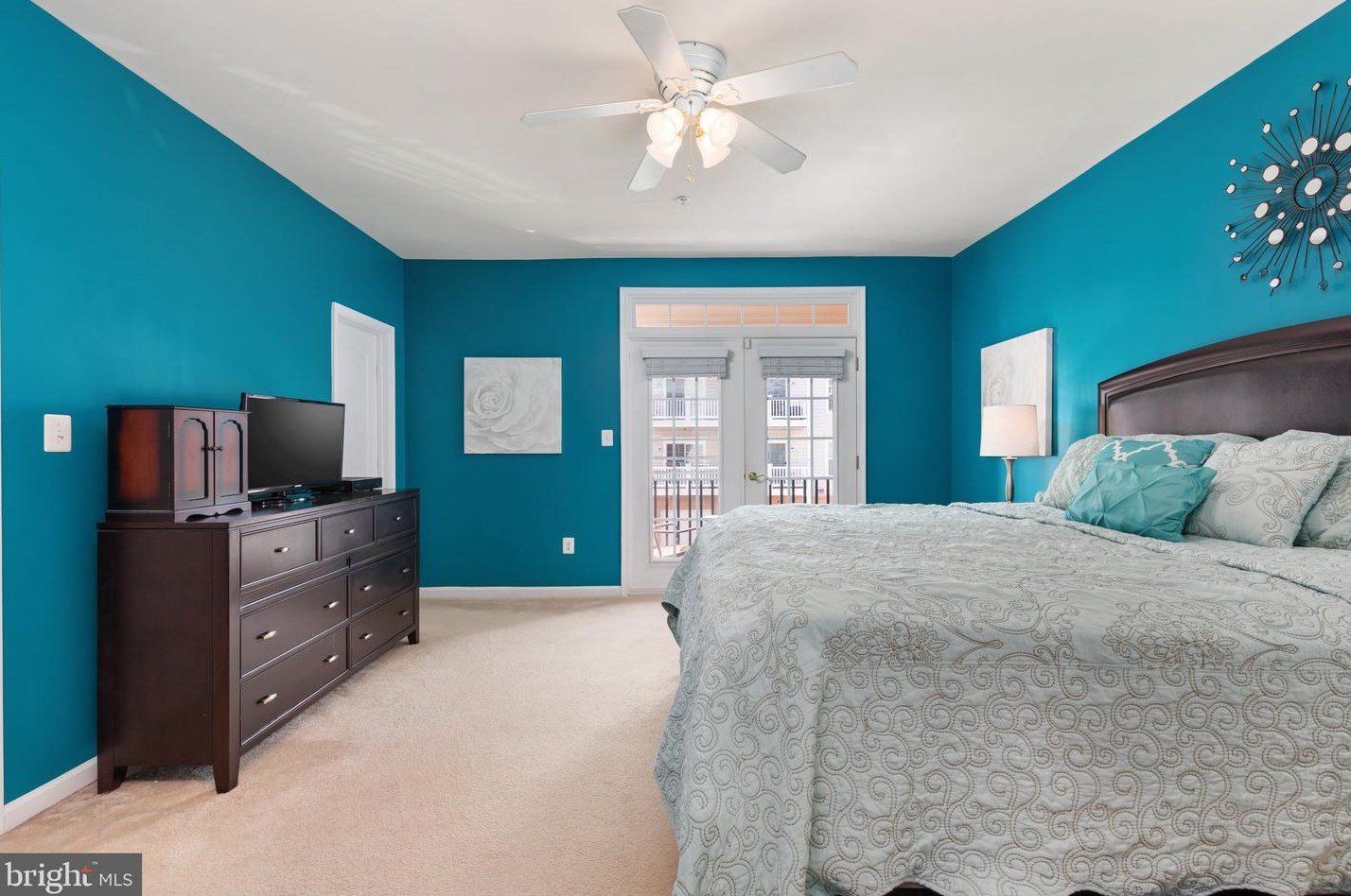 42591 Hollyhock Ter, Ashburn VA 20148-6408 exterior