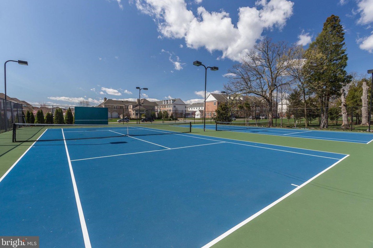 23419 Epperson Sq, Ashburn VA  20148-7428 exterior