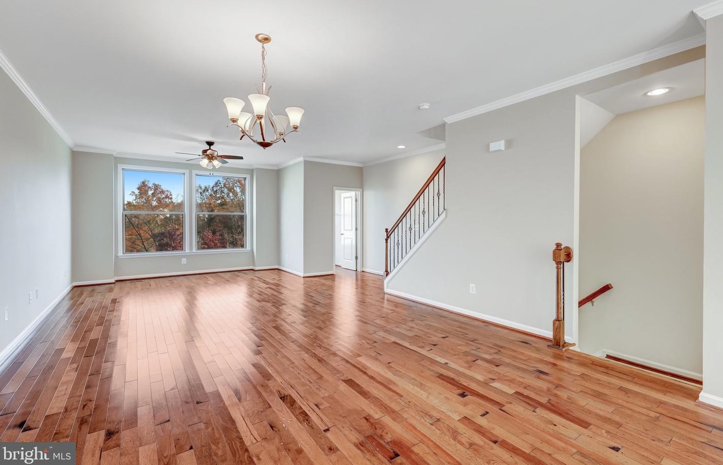 23419 Epperson Sq, Ashburn VA  20148-7428 exterior