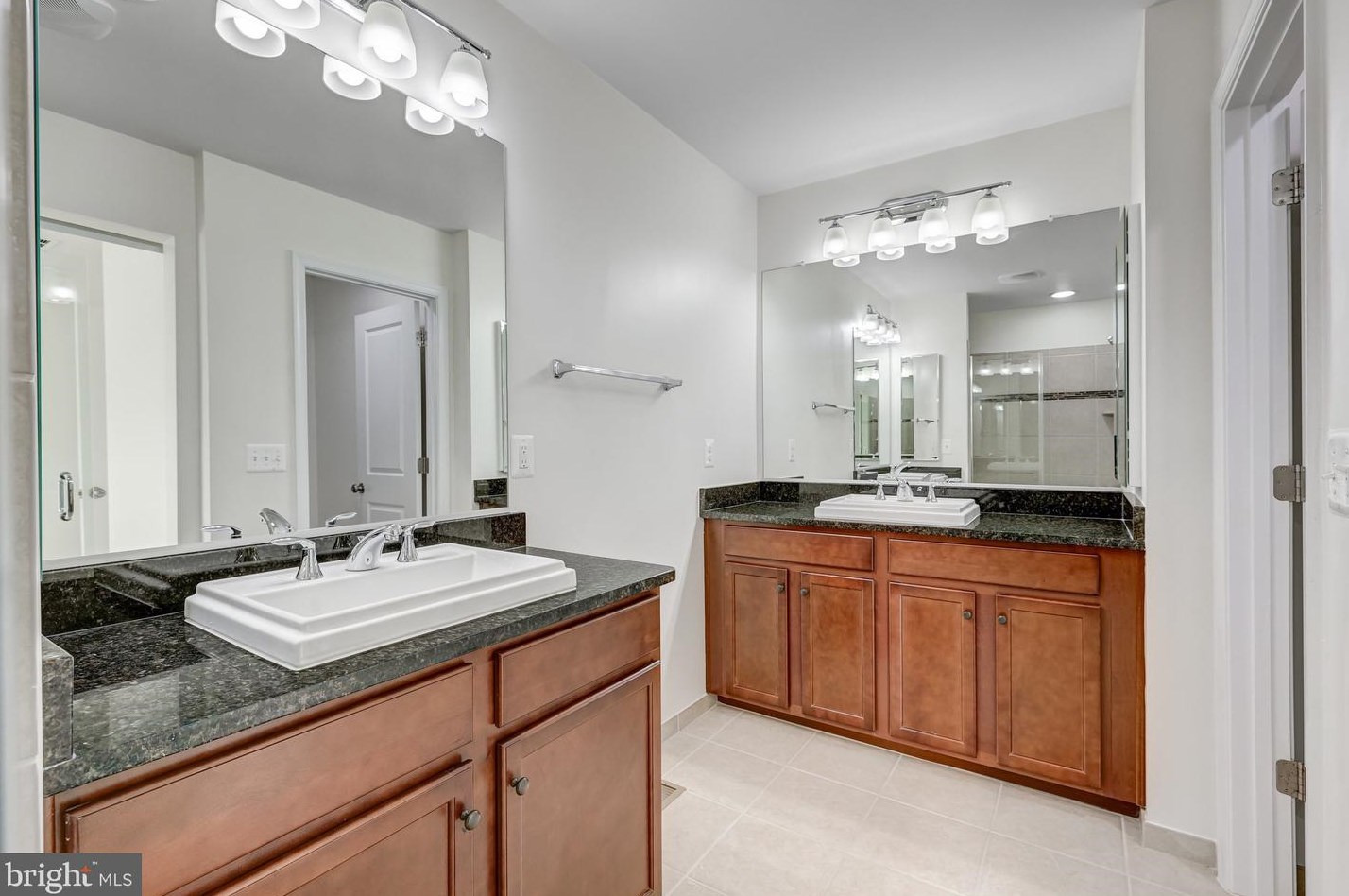 23419 Epperson Sq, Ashburn VA  20148-7428 exterior