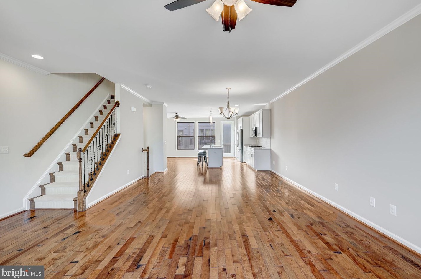 23419 Epperson Sq, Ashburn VA  20148-7428 exterior