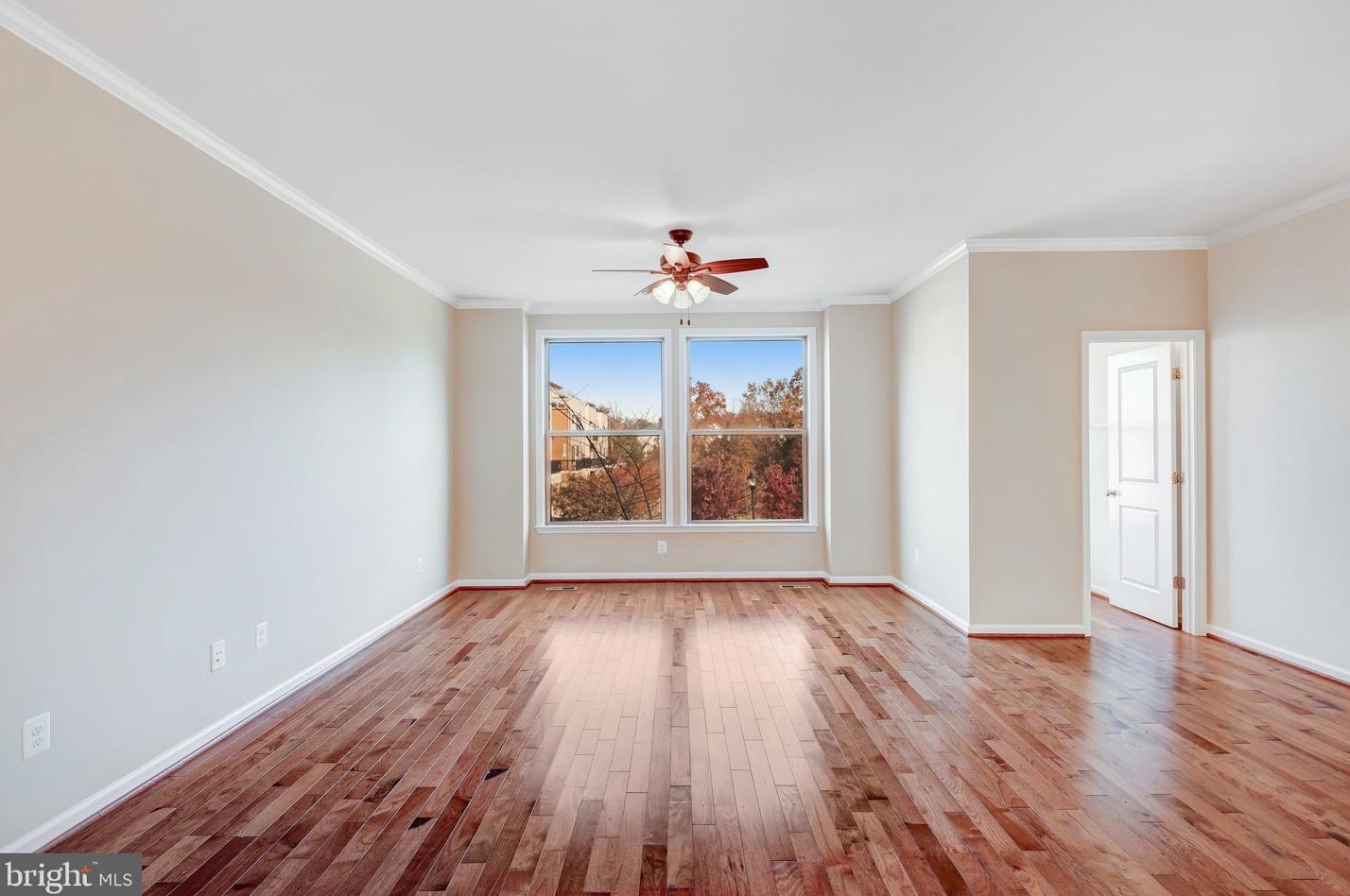 23419 Epperson Sq, Ashburn VA  20148-7428 exterior