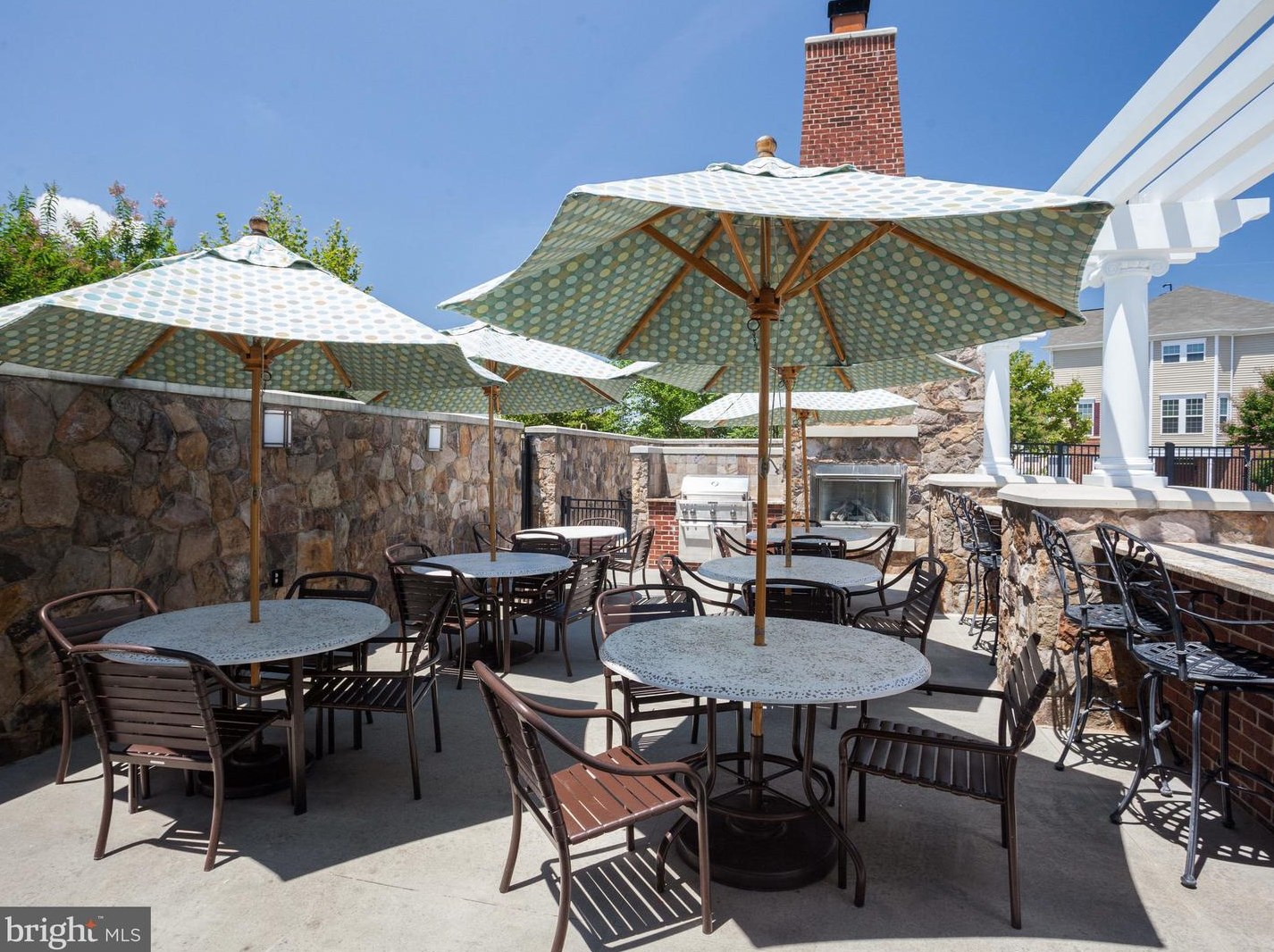 23419 Epperson Sq, Ashburn VA  20148-7428 exterior