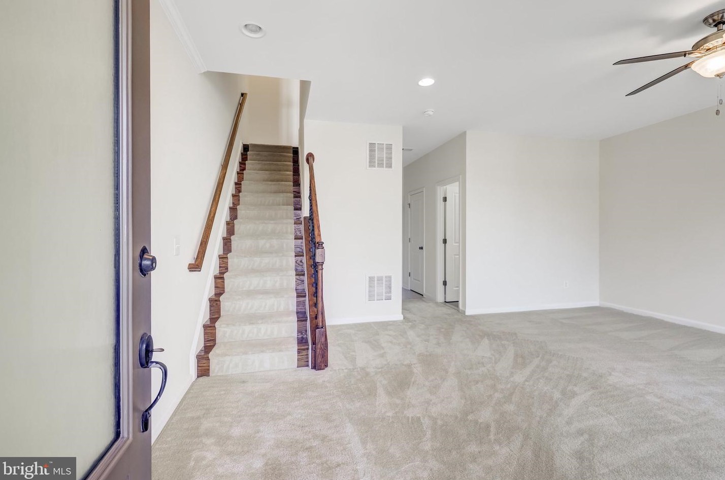 23419 Epperson Sq, Ashburn VA  20148-7428 exterior