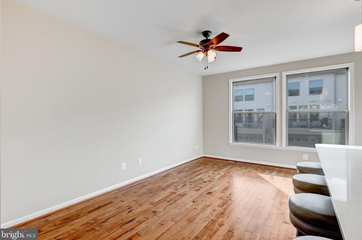 23419 Epperson Sq, Ashburn VA  20148-7428 exterior