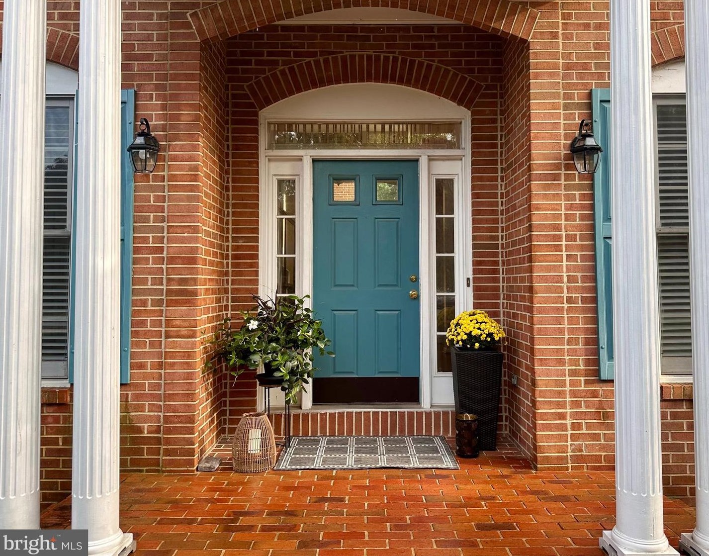 21226 Edgewood Ct, Dulles VA  20165-7626 exterior