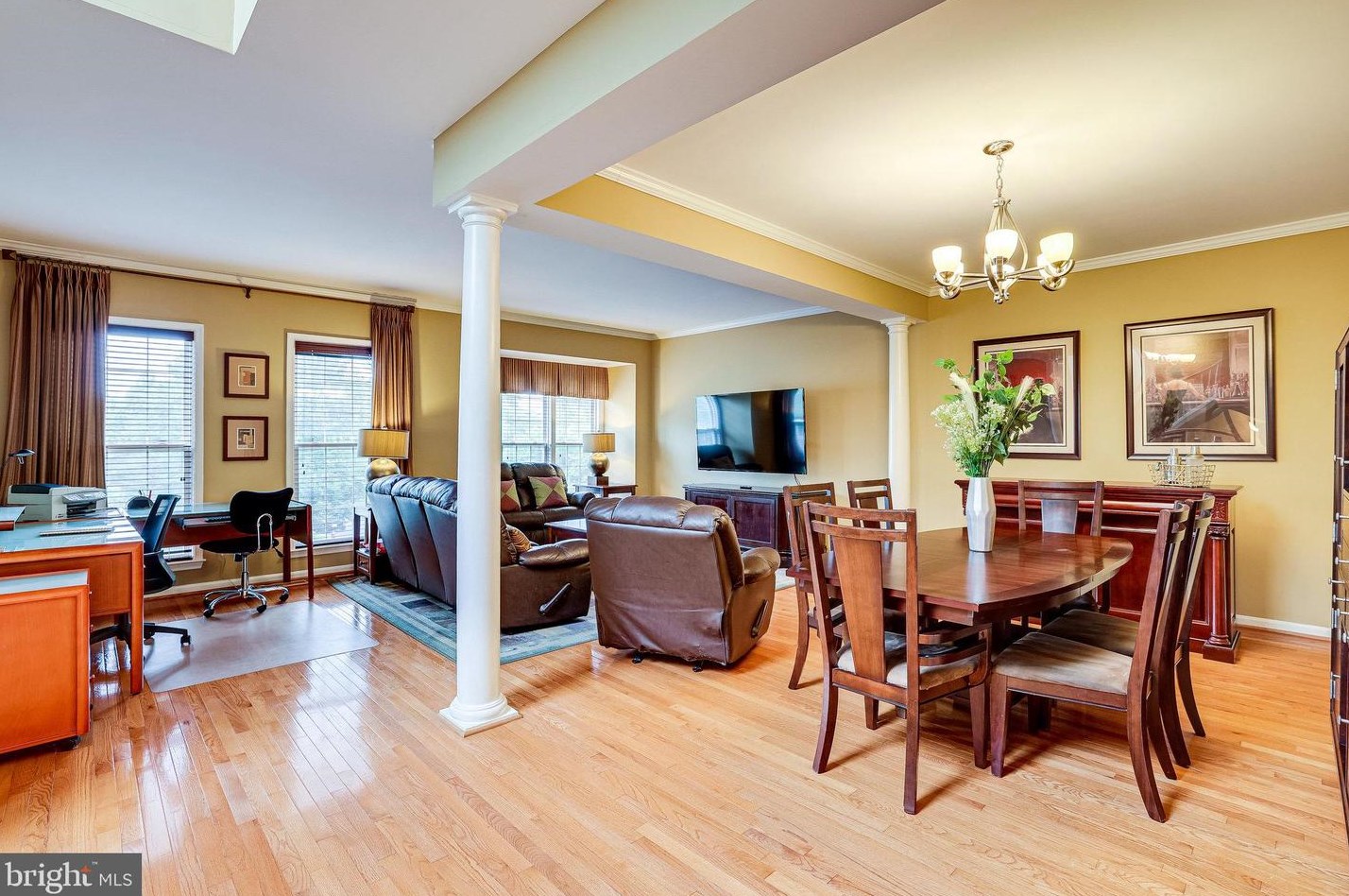 46683 Cavendish Sq, Sterling VA  20165-4324 exterior