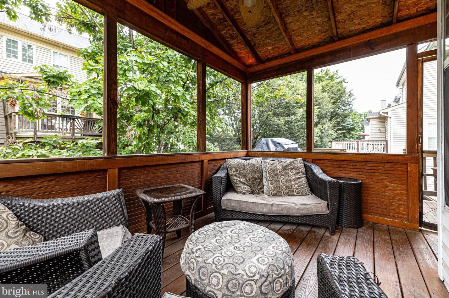 46683 Cavendish Sq, Sterling VA  20165-4324 exterior