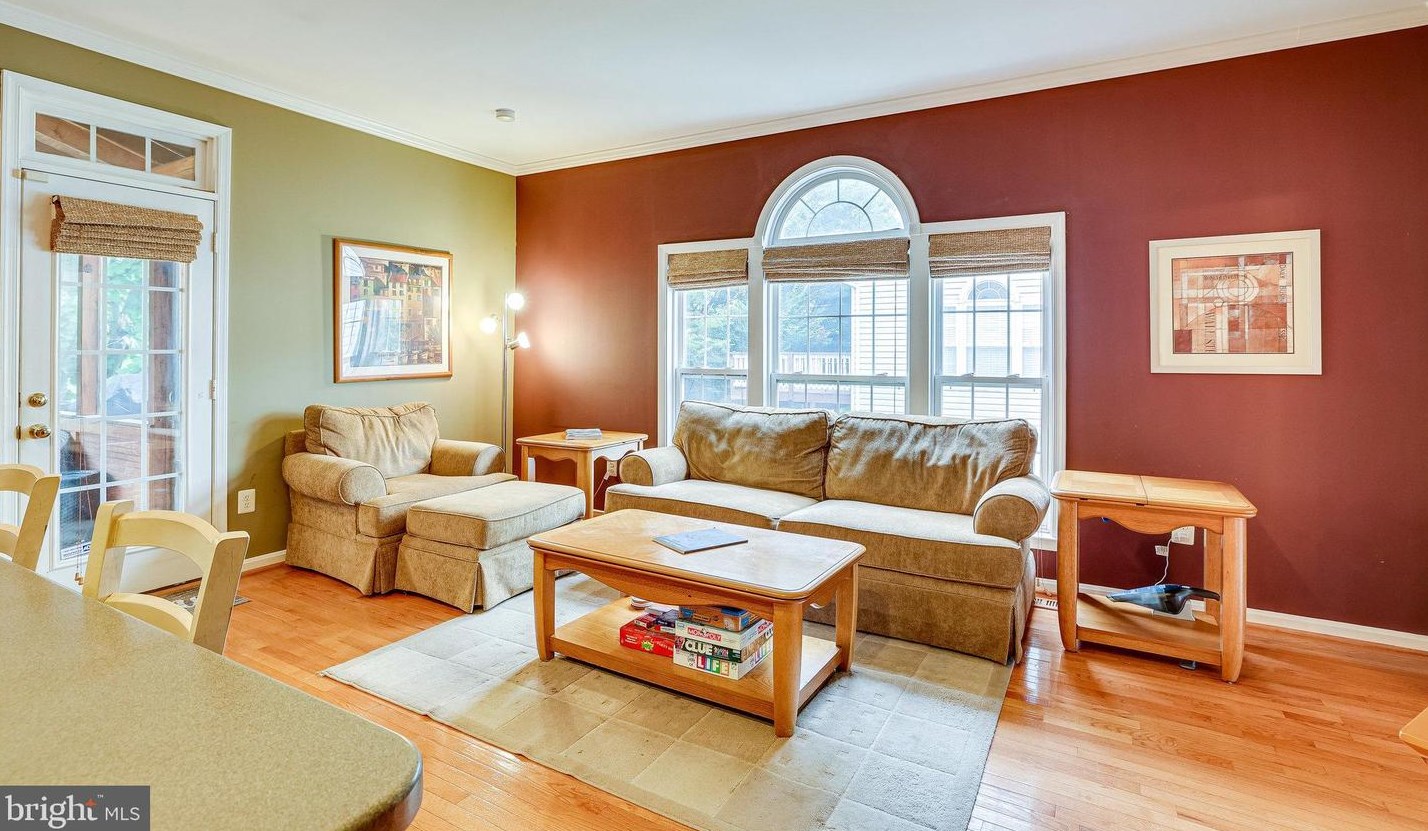 46683 Cavendish Sq, Sterling VA  20165-4324 exterior