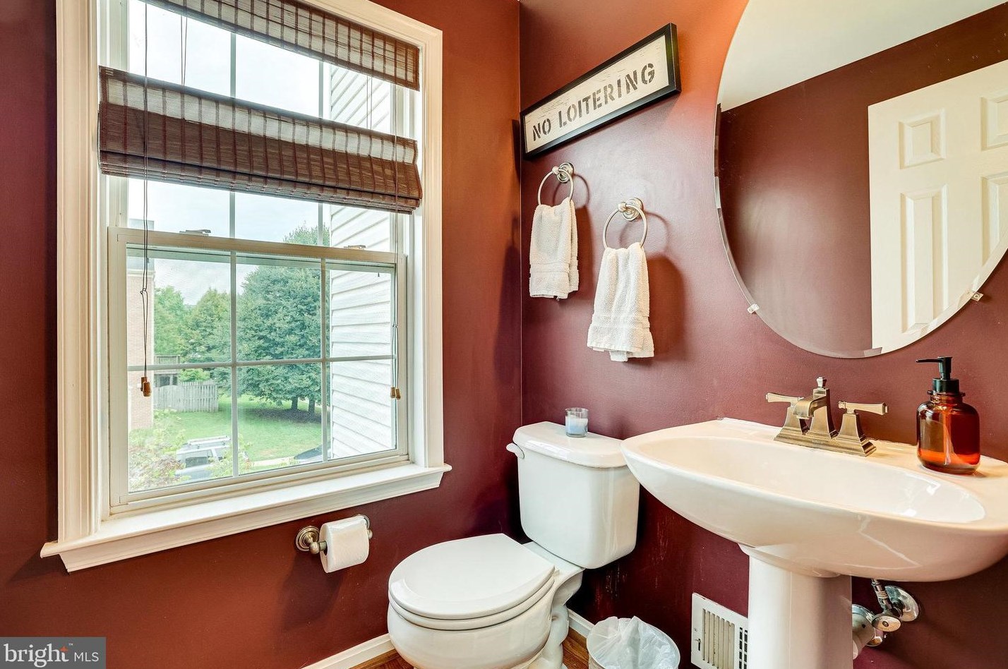 46683 Cavendish Sq, Sterling VA  20165-4324 exterior