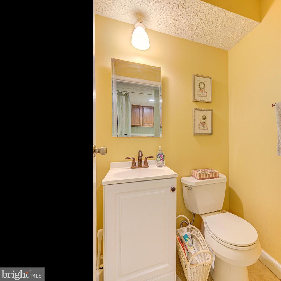 117 Caragana Ct, Dulles VA  20164-2831 exterior